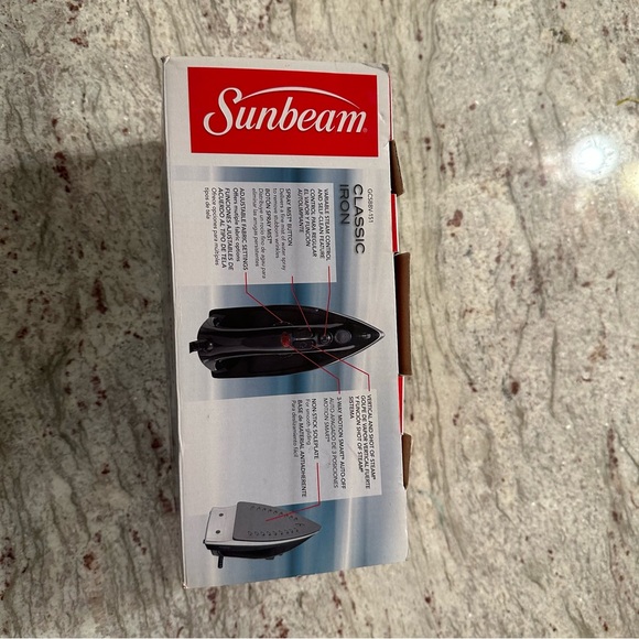 Sunbeam Classic Iron Model GCSBBV-151 Black Variable Steam Control NEW In Box. - Picture 6 of 8